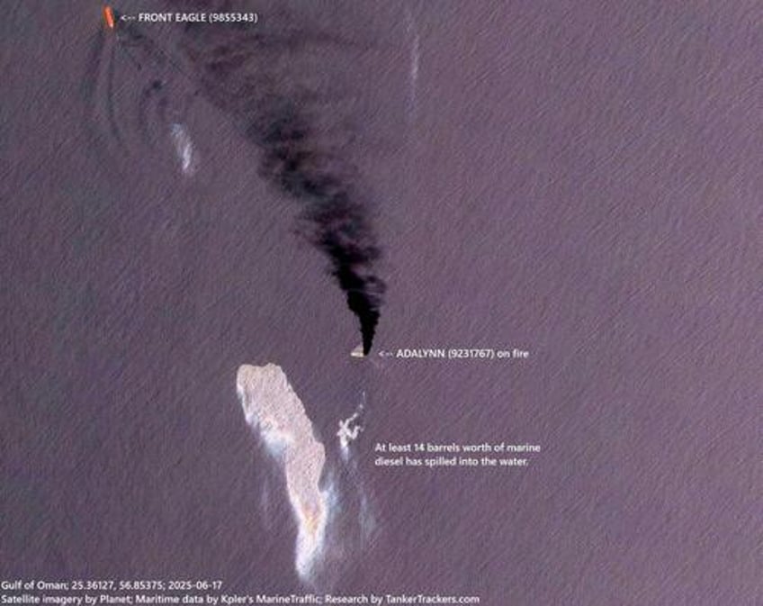  strait of hormuz tanker collision caused 10 square kilometer oil spill