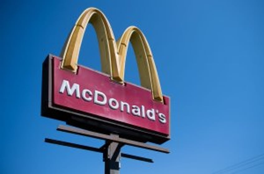 1 dead, dozens sickened in E. coli outbreak linked to McDonald's Quarter Pounders