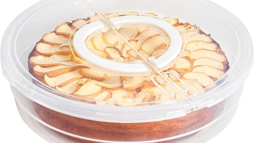 Keep pies safe during transport with this pie holder.