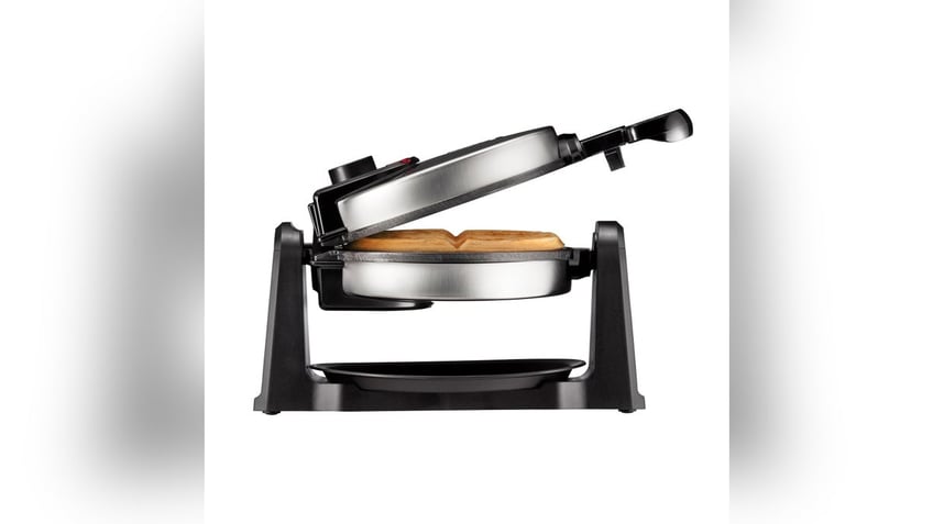 Make waffles every weekend with a state-of-the-art waffle maker. 