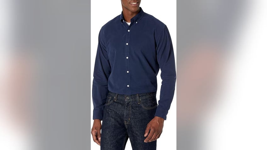 Pair this classic oxford shirt with joggers for a trendy look.