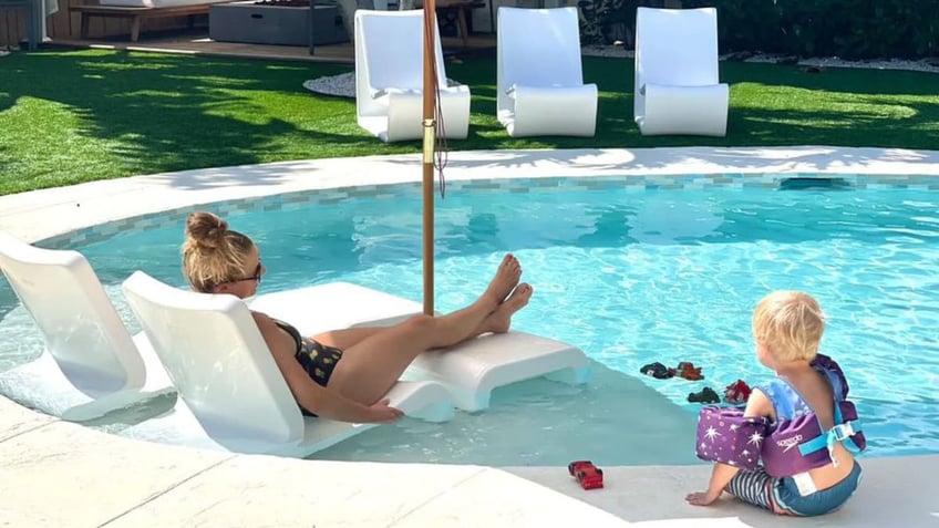 You'll love the contemporary look of this lounger.