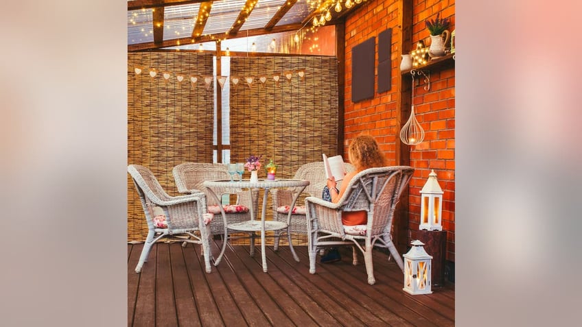 10 privacy fence options for your deck patio or backyard