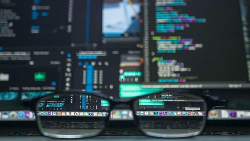 pair of glasses with computer