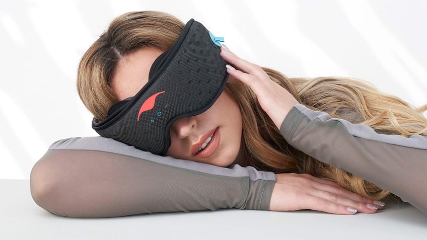 Manta sleep sound mask