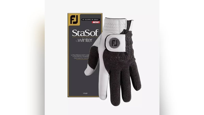 Golf gloves specially designed for winter temps keep hands from feeling cold and stiff.