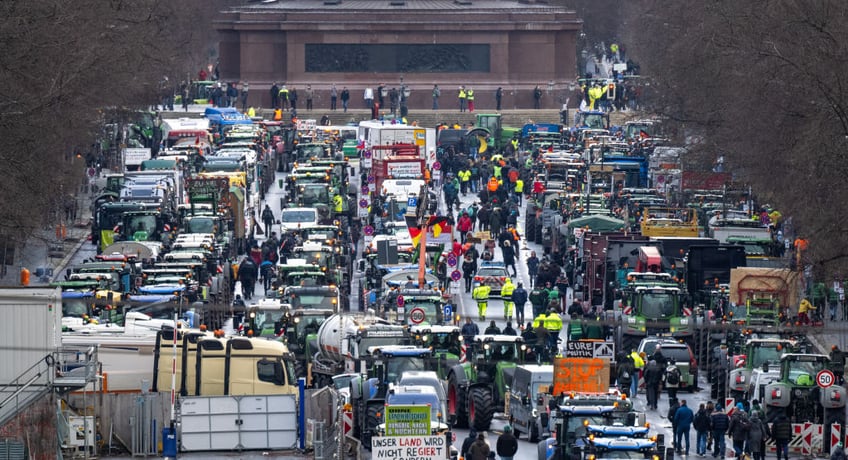 10000 expected at tractor protest against german government as truckers join rebels