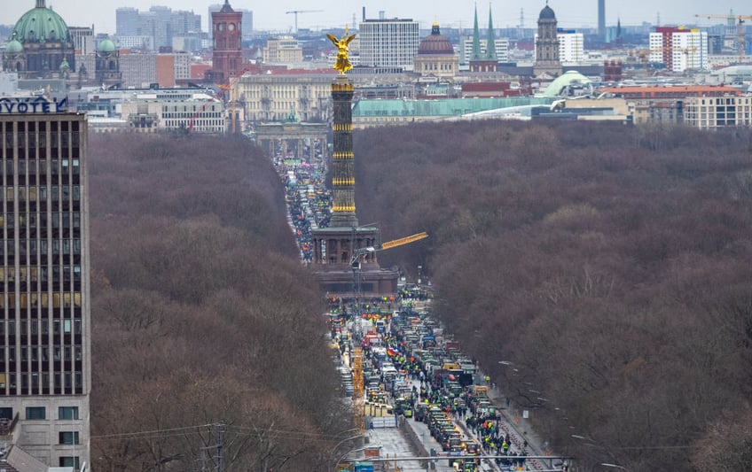 10000 expected at tractor protest against german government as truckers join rebels