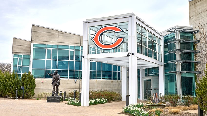 100000 worth of lawn equipment stolen from parking lot at chicago bears stadium