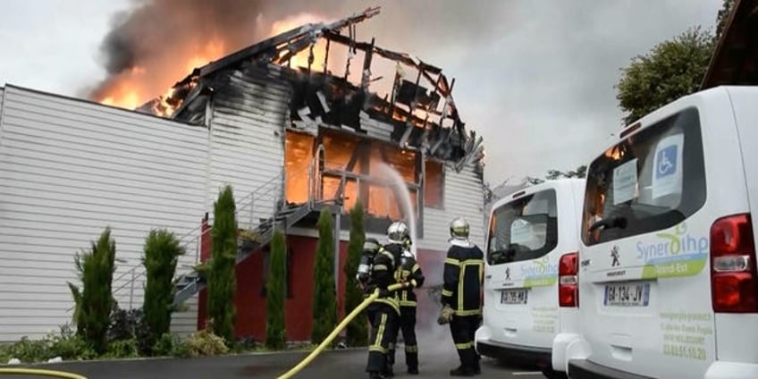 11 dead in france after fire erupts at vacation home for adults with disabilities