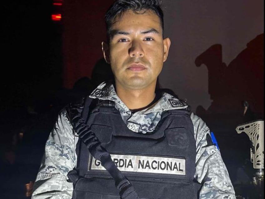 11 mexican federal cops caught guarding cartel fuel theft operations