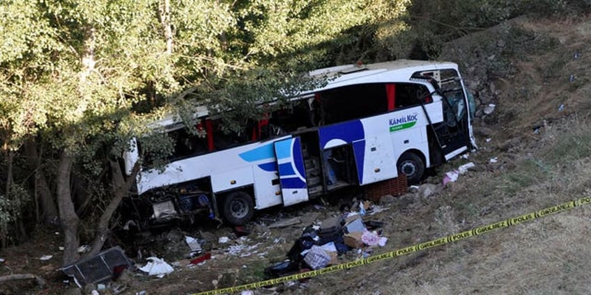 12 dead in turkey after bus crashes into roadside ditch