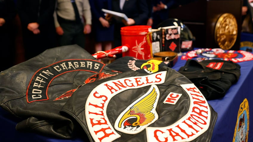 17 plead not guilty in san diego after biker gang hells angels allegedly attacked 3 black men