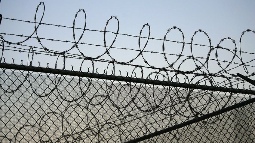 2 california inmates walked away from san diego reentry facility officials say