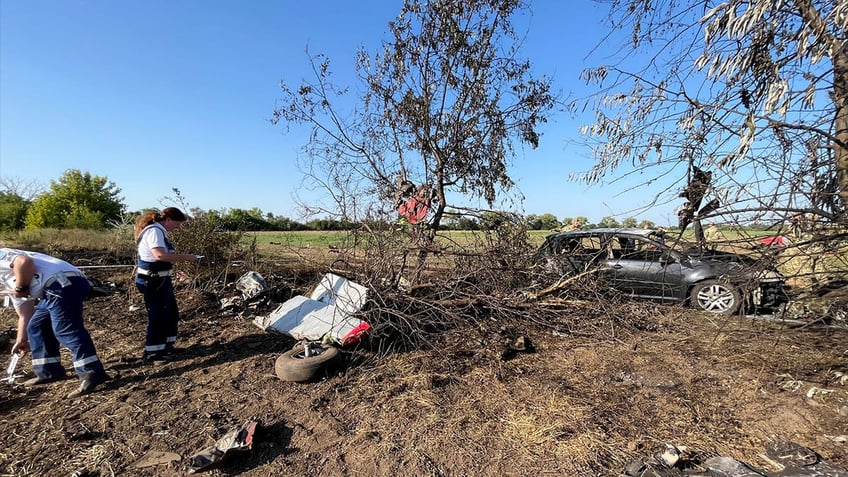 2 killed in hungary after small plane crashes during airshow