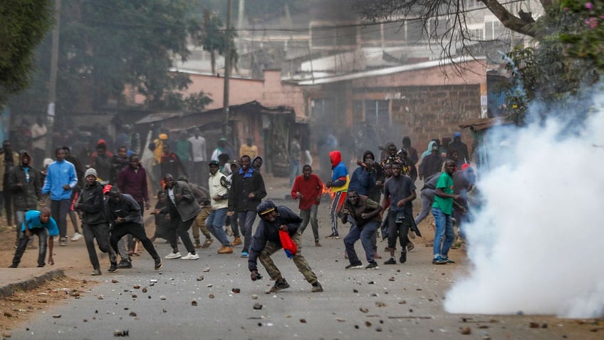 2 shot dead in kenya after police open fire on protestors challenging countrys new taxes