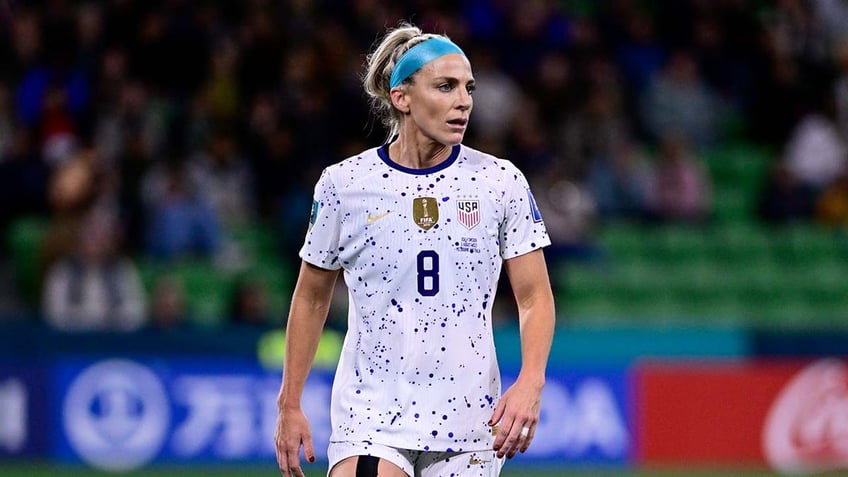 2 time world cup winner julie ertz retires from soccer says representing us was the greatest honor