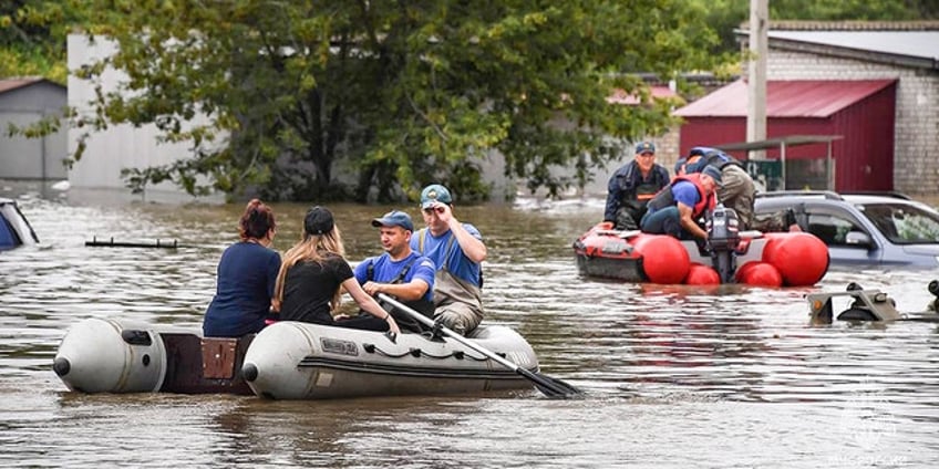 2000 russians evacuated from primorye region due to flooding