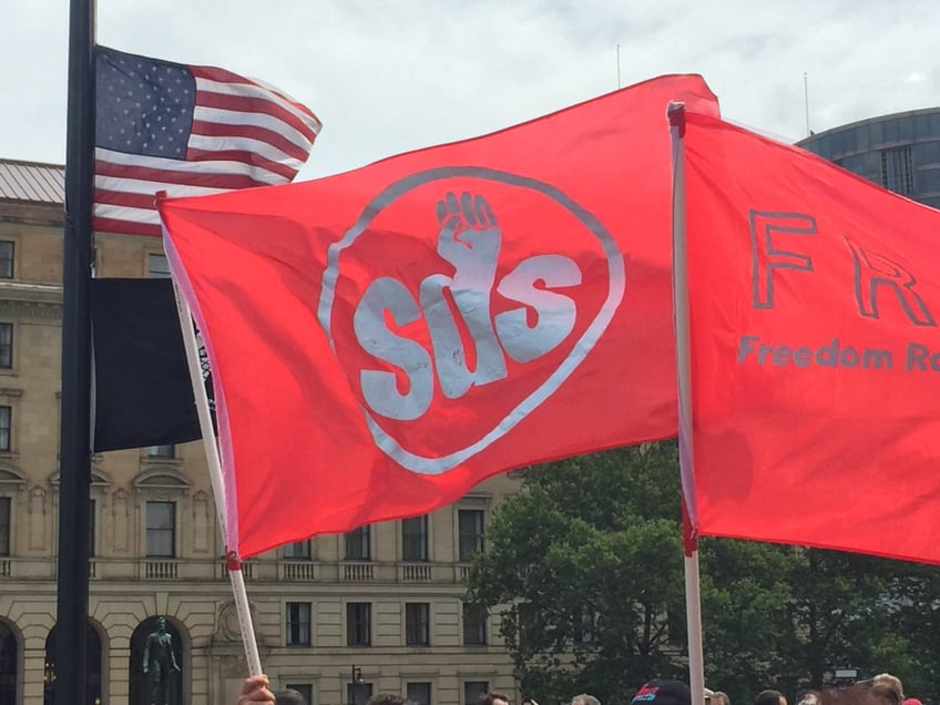 2016 livewire republican national convention kicks off