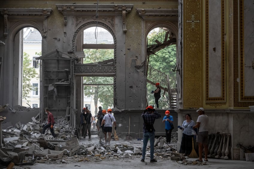 27 pictures clean up efforts at odessa cathedral bombed by russian forces