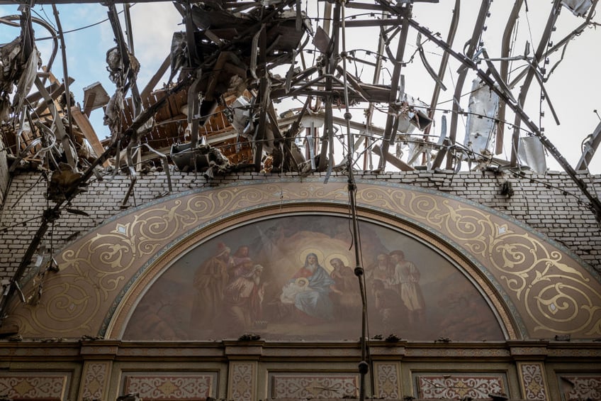 27 pictures clean up efforts at odessa cathedral bombed by russian forces