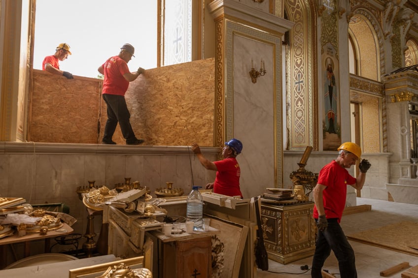 27 pictures clean up efforts at odessa cathedral bombed by russian forces