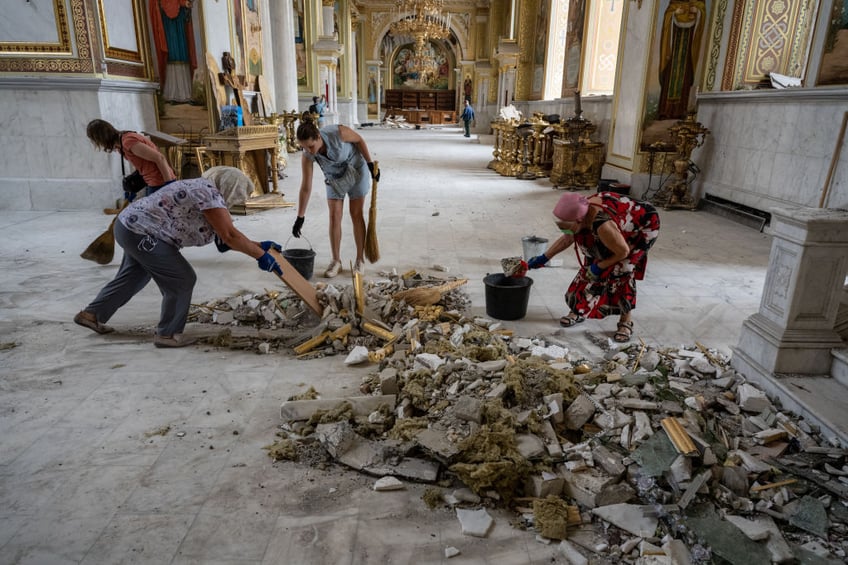 27 pictures clean up efforts at odessa cathedral bombed by russian forces