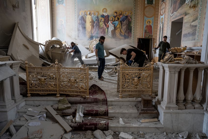 27 pictures clean up efforts at odessa cathedral bombed by russian forces