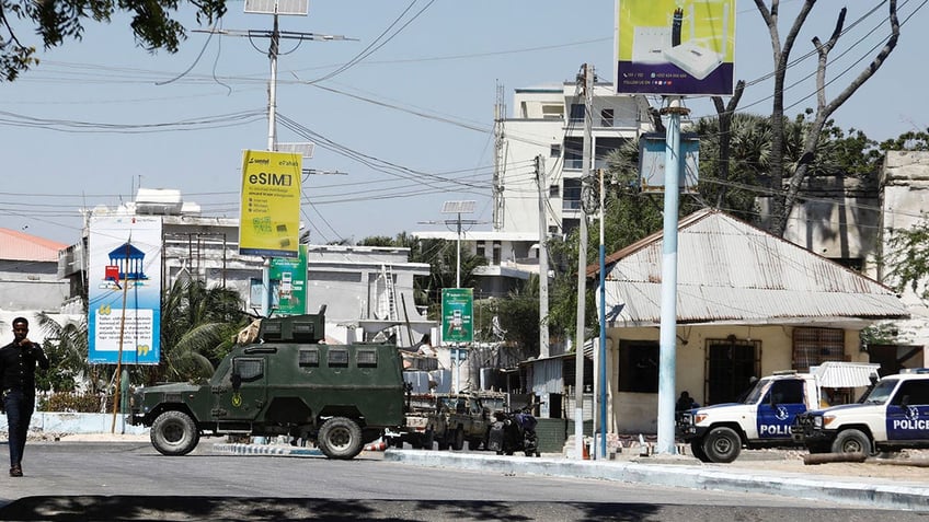 Somalia officers