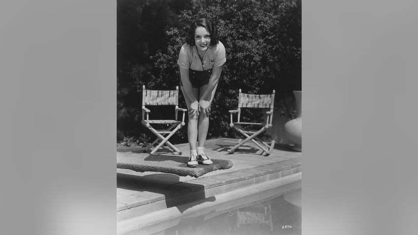 30s stars shocking death still haunts hollywood author says she didnt drown in her toilet