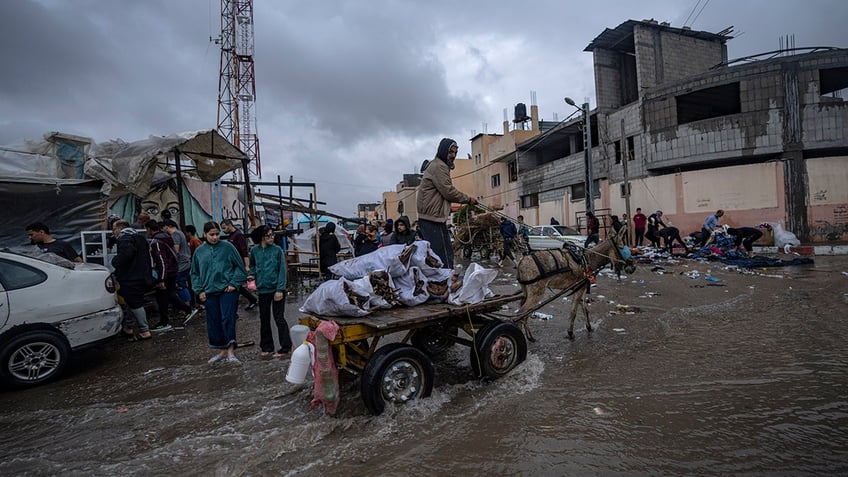 31 premature babies evacuated from gazas largest hospital as us confirms hamas operations there
