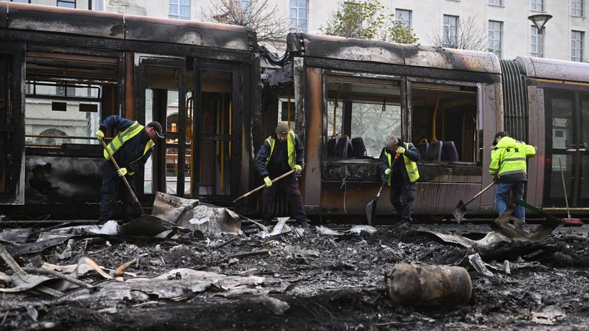 34 arrested in ireland riots after child is stabbed in dublin