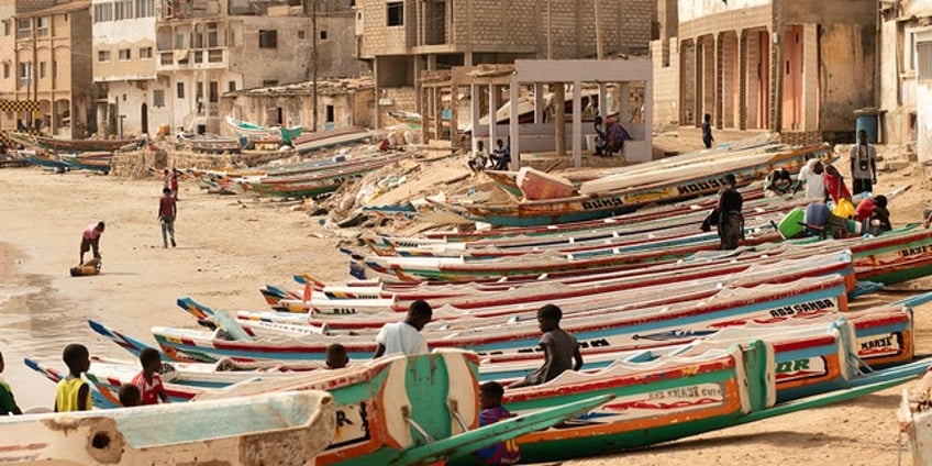 38 senegalese migrants rescued off coast of cabo verde dozens of others believed to be dead missing