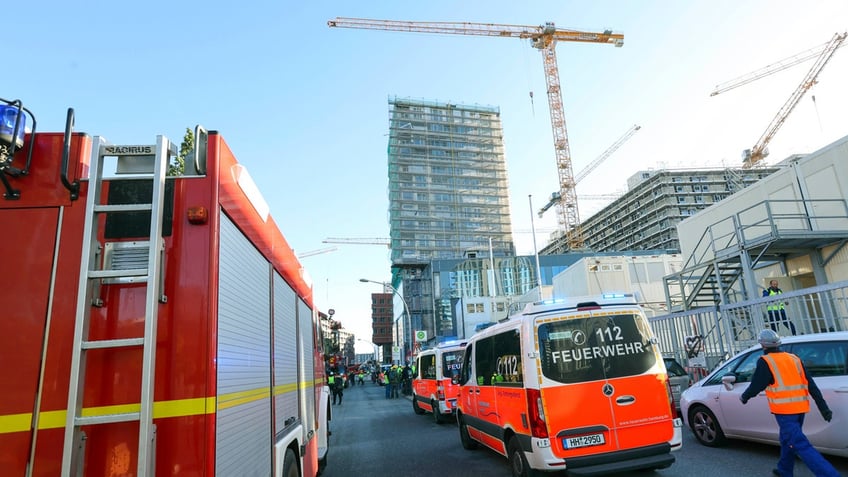 4 construction workers reported dead in germany after 8 story scaffolding collapse