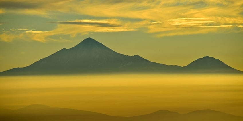 4 mexicans killed while attempting to climb pico de orizaba the countrys highest peak