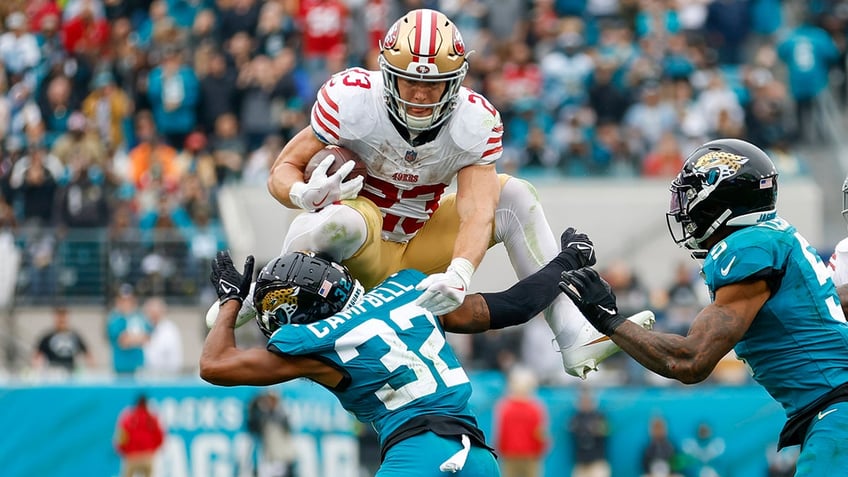 49ers christian mccaffrey jokes about missing out on nfl record yeah i suck