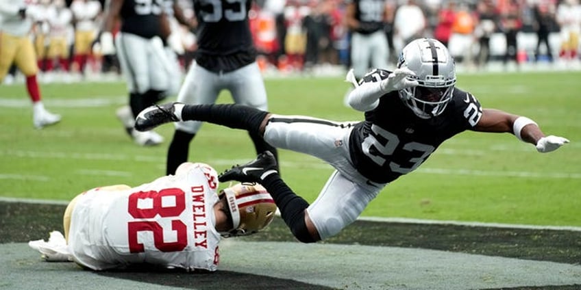 49ers execute wild tip drill for touchdown vs raiders