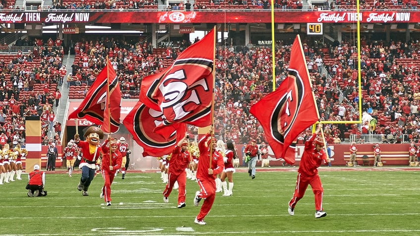 49ers fans brawl in stands during game man pulls womans hair in ruckus