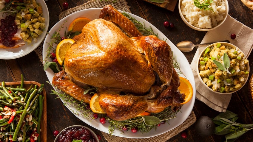 5 common mistakes when cooking a turkey on thanksgiving chef leah cohen reveals how to avoid them