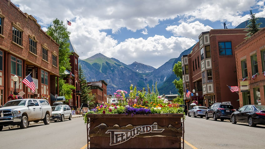 5 ski towns that make perfect summer vacation destinations