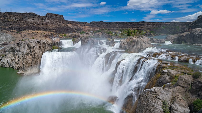 6 popular stops to see on your travels through idaho the gem state