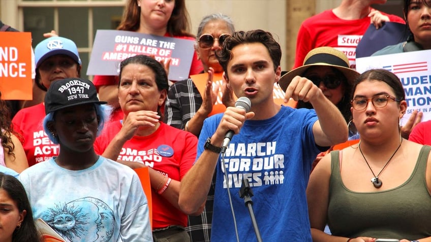 600 students at university of north carolina rally for gun safety after shooting leaves faculty member dead