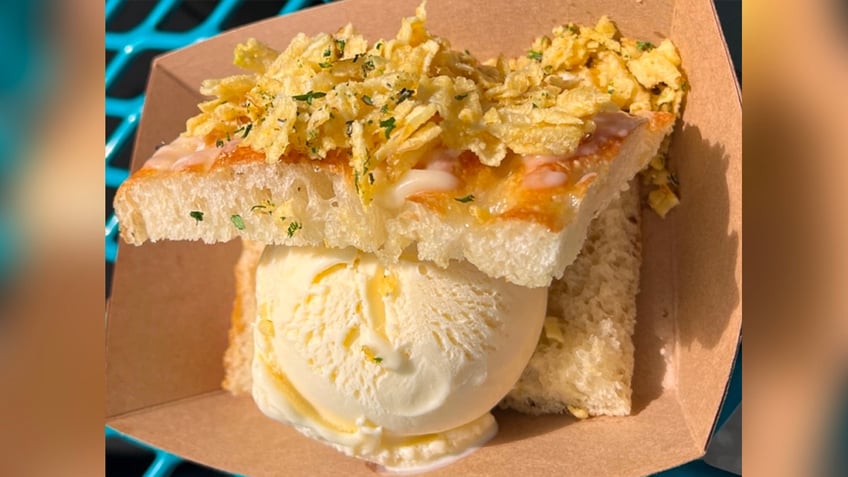 Focaccia ice cream sandwich with potato chips.