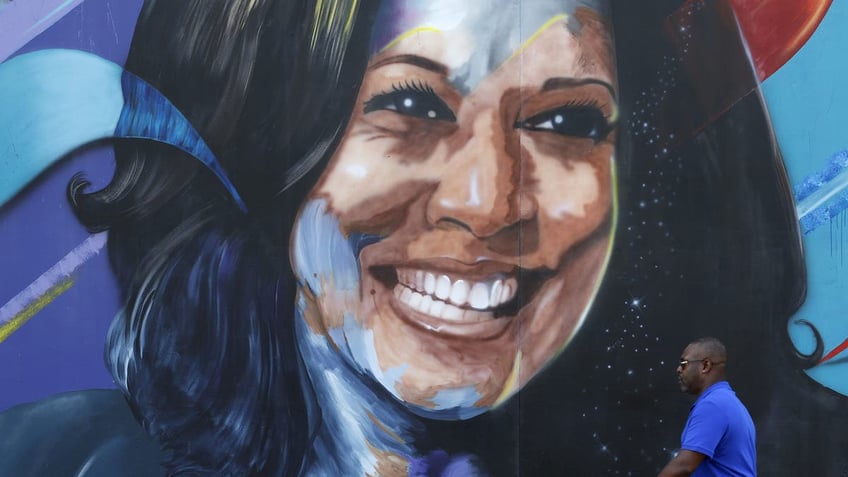 Kamala mural