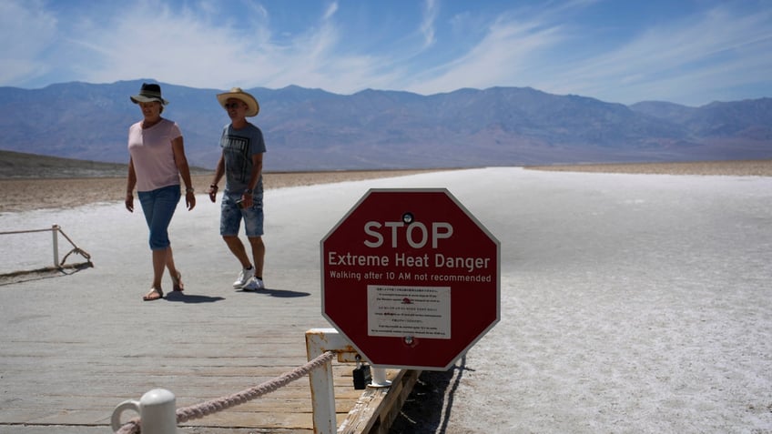 71 year old hiker dies after trek in blistering death valley heat