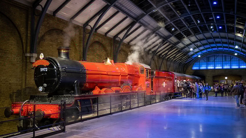 8 top tier experiences to add to your london bucket list