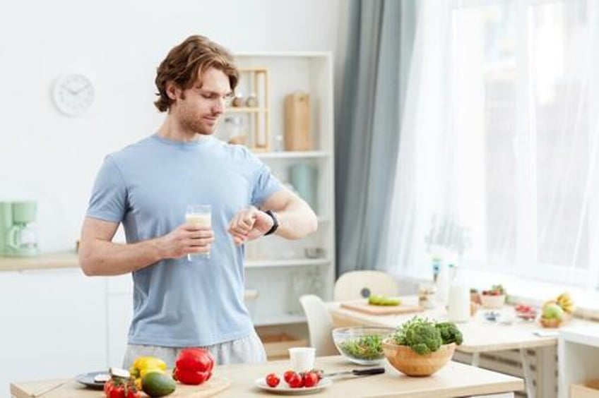 a deeper dive into the science behind intermittent fasting