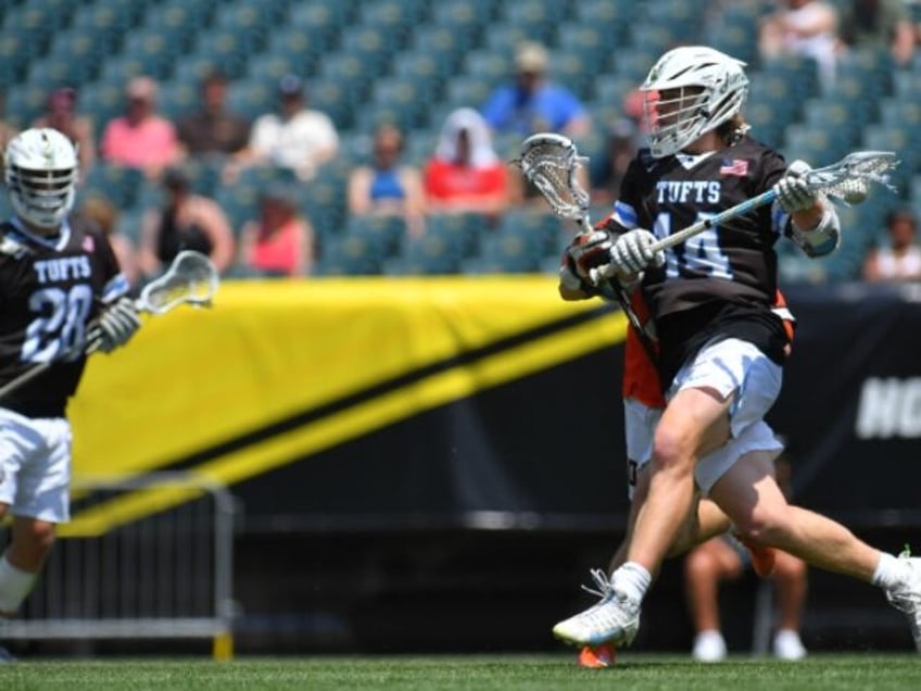 PHILADELPHIA, PENNSYLVANIA - MAY 26: Garrett Kelly #14 of the Tufts University Jumbos char