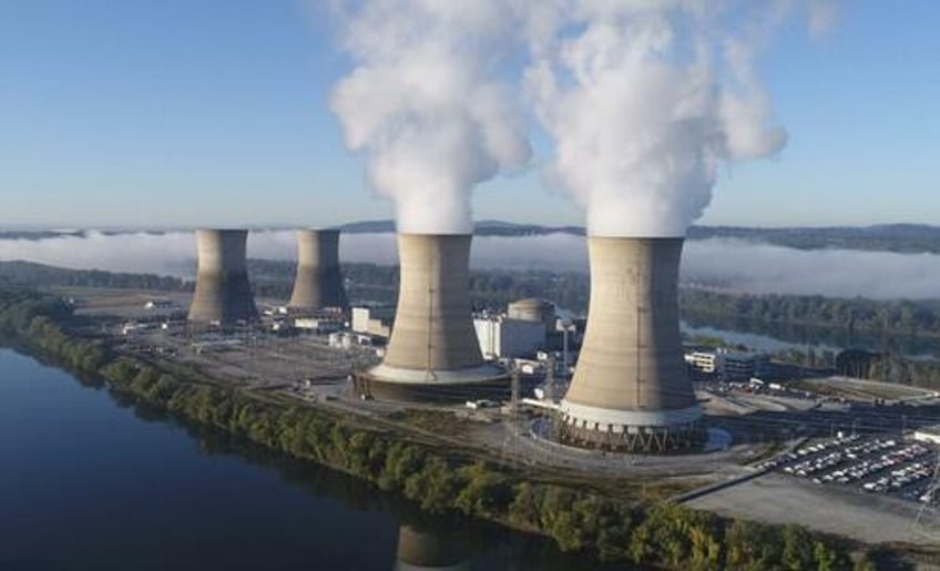 a huge day for the nuclear industry trump signs orders to fast track smr development deployment