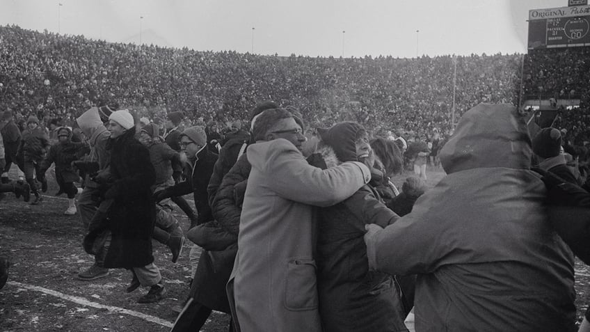 Vince Lombardi among fans 